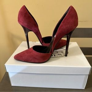 Steve Madden wine color suede heels